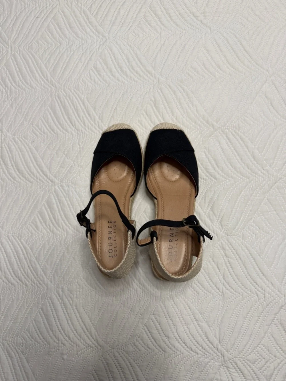 Journee Collection Ashlyn Women’s Black Espadrille Wedge Heels. Size 8.5 - Picture 5 of 7